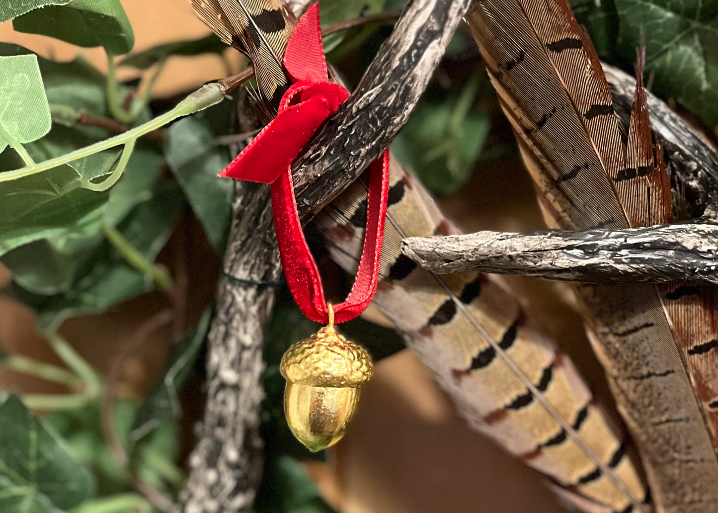 Real Acorn, hand gilded with 23.5ct real gold leaf