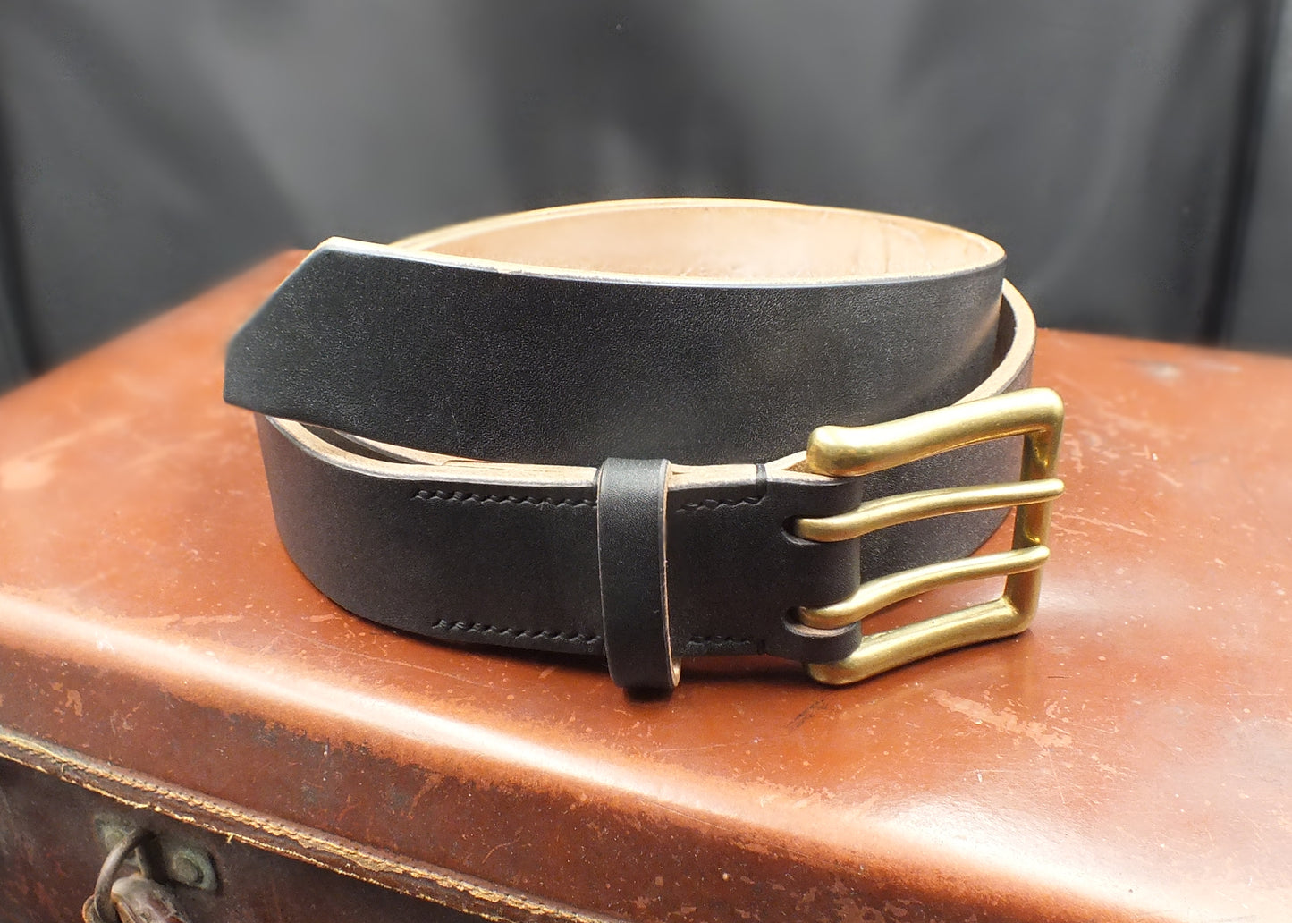 Hand-Stitched Oak Bark Tanned Leather Belt with Double Buckle - 40mm Wide